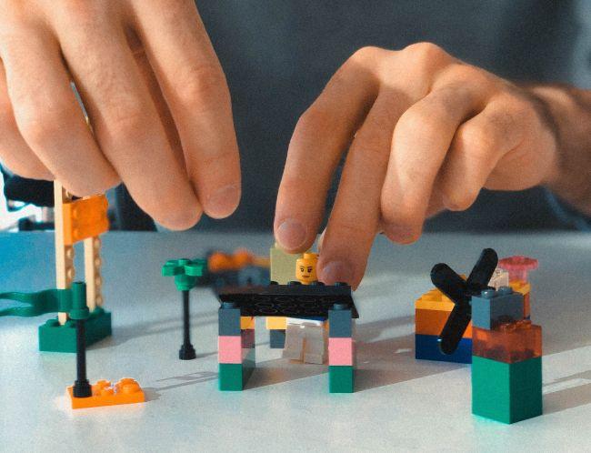 Building on a Budget: How Second Hand LEGO® Lets You Save