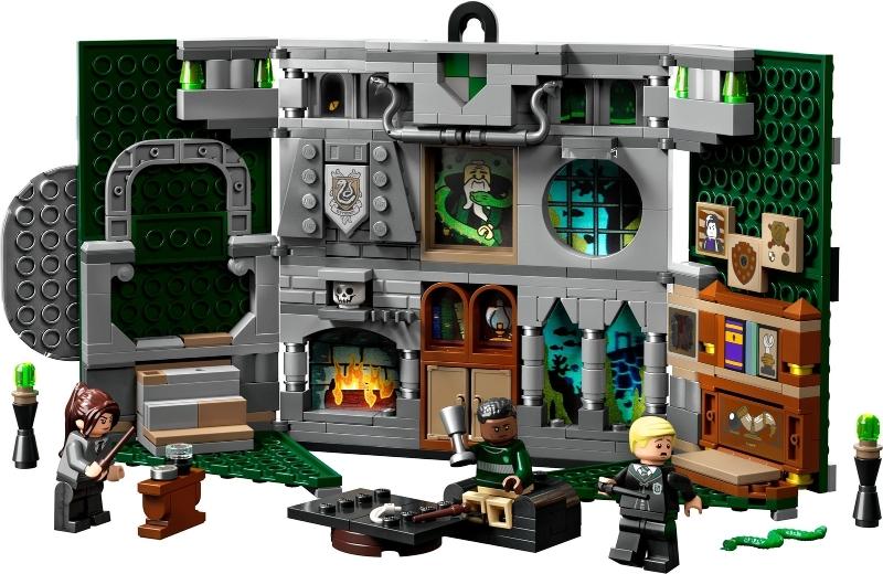 LEGO® 76410 Slytherin House Banner