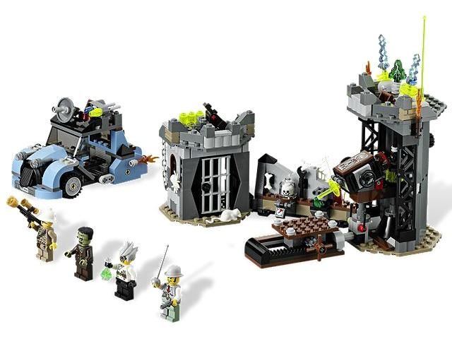 Lego®9466 The Crazy Scientist & His Monster